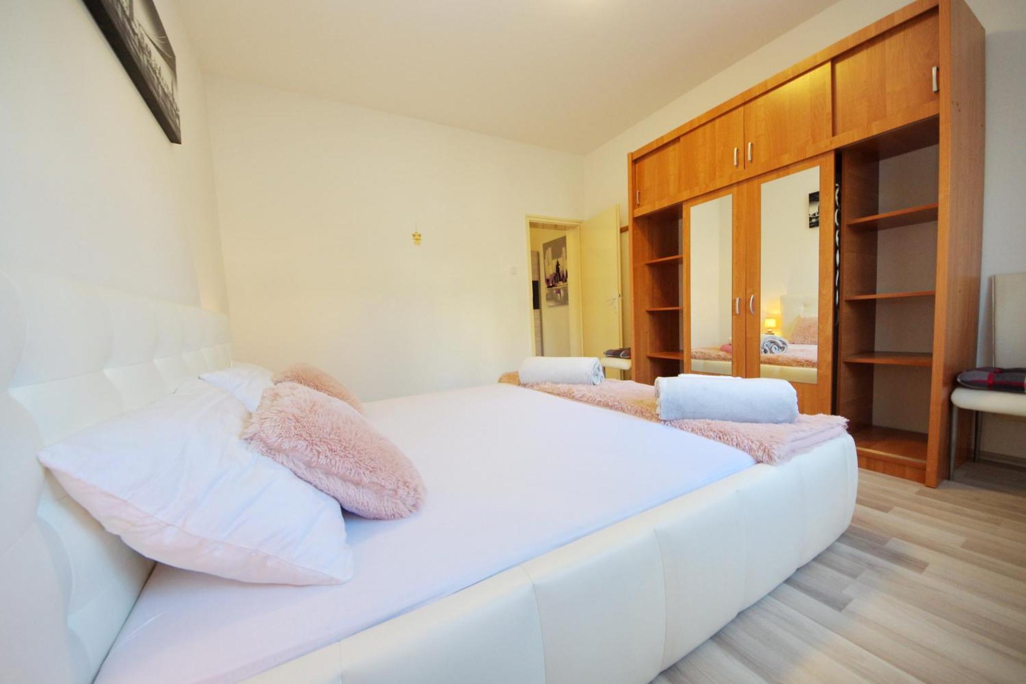 Apartment Korina Zara Esterno foto