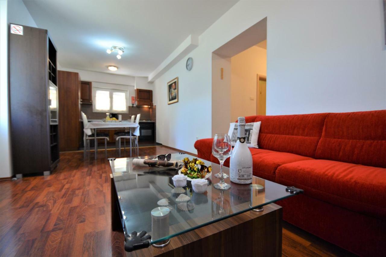 Apartment Korina Zara Esterno foto